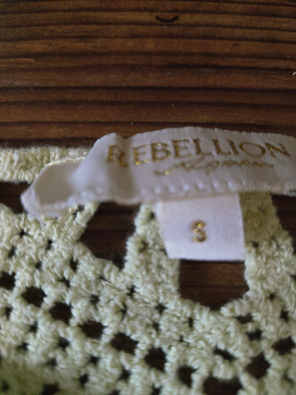 Rebellion Pale Yellow Green Crochet Lace Shell Crop Top, Sz S, Open Weave, Beach - Picture 2 of 3
